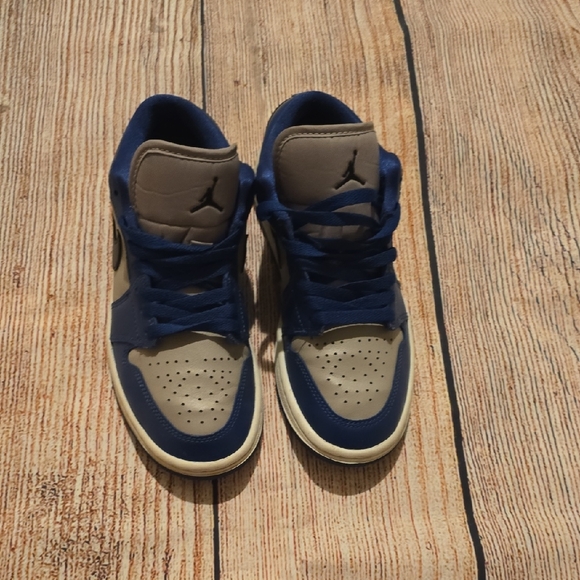 Nike Blue and Gray Sneakers Classic Low-Top Design - Picture 4 of 4